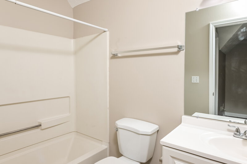 2,270/Mo, 760 Old Johnson Rd Lawrenceville, GA 30045 Bathroom View