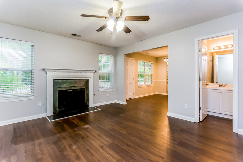 2,090/Mo, 2222 Serenity Dr NW Acworth, GA 30101 Living Room View 2