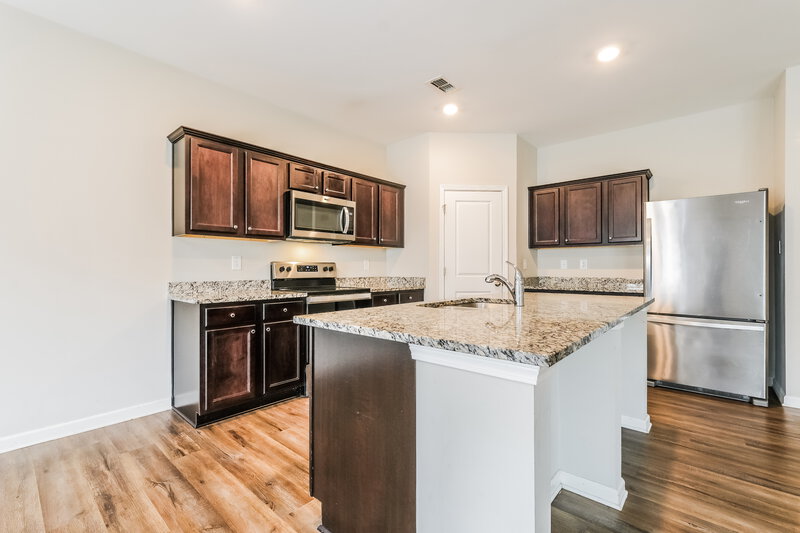 2,780/Mo, 3825 Newbury Place Dr Loganville, GA 30052 Kitchen View 2