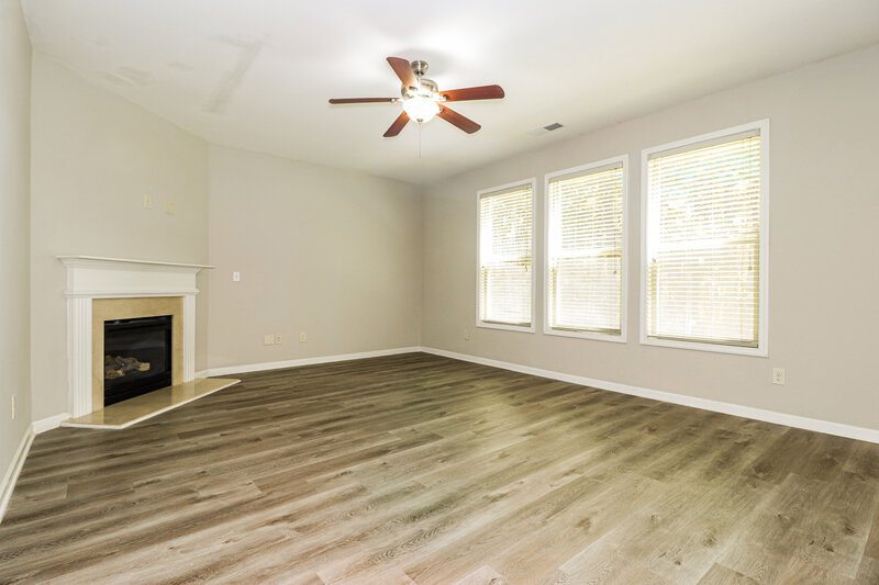 2,330/Mo, 321 Moorland Ct Lawrenceville, GA 30043 Living Room View
