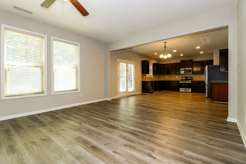 2,330/Mo, 321 Moorland Ct Lawrenceville, GA 30043 Living Room View 2