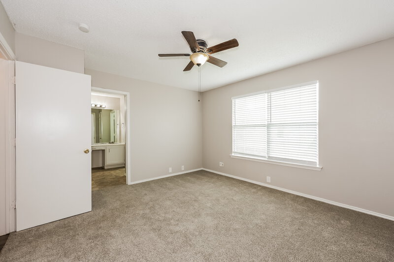 1,925/Mo, 2921 Stonewall Ln Fort Worth, TX 76123 Main Bedroom View