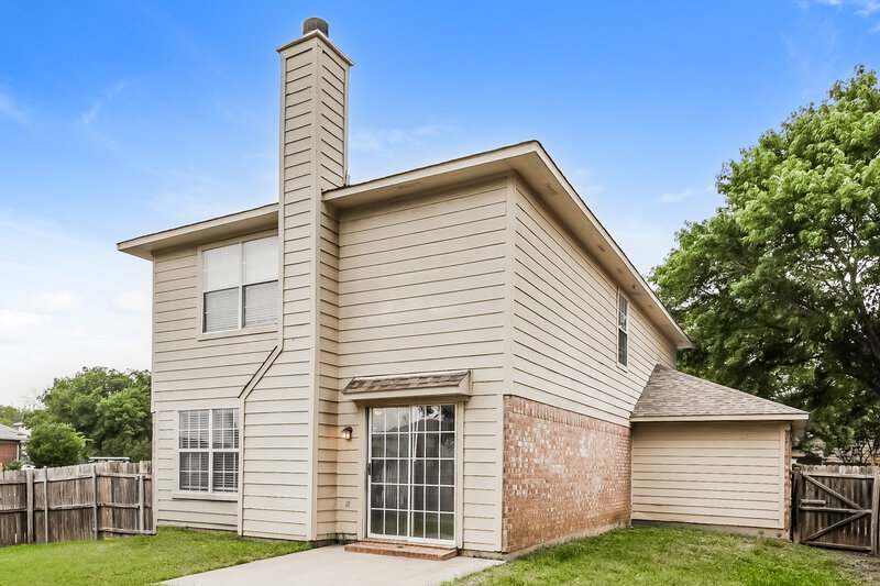 1,925/Mo, 2921 Stonewall Ln Fort Worth, TX 76123 Rear View