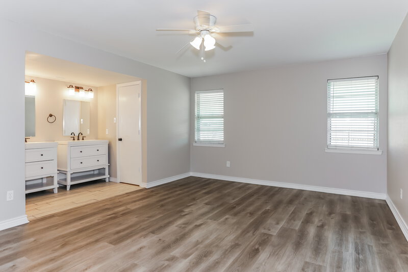 3,010/Mo, 808 Judith Street Burleson, TX 76028 Main Bedroom View