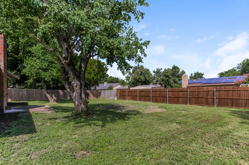 3,010/Mo, 808 Judith Street Burleson, TX 76028 Rear View