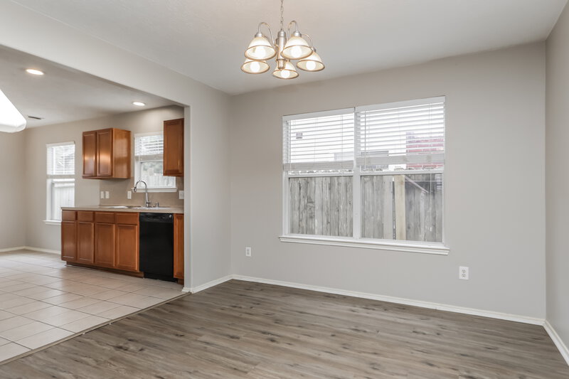 1,785/Mo, 33322 Cottonwood Bnd Magnolia, TX 77354 Dining Room View