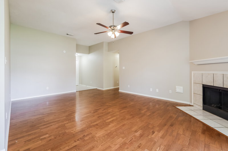 1,825/Mo, 3030 Hummingbird Ln Humble, TX 77396 Living Room View 2
