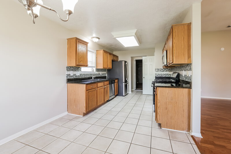 1,825/Mo, 3030 Hummingbird Ln Humble, TX 77396 Dining Room View 2