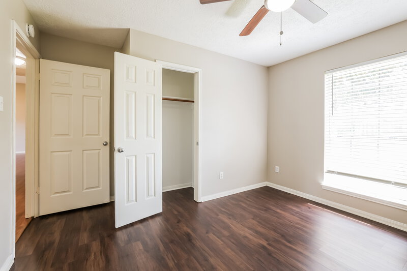 1,825/Mo, 3030 Hummingbird Ln Humble, TX 77396 Main Bedroom View