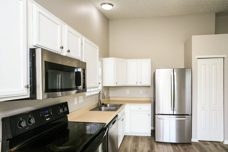 1,840/Mo, 1193 Sunkiss Ct Franklin, IN 46131 Kitchen View