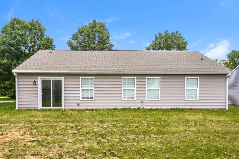1,840/Mo, 1193 Sunkiss Ct Franklin, IN 46131 Rear View