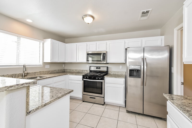 2,135/Mo, 2340 Catskill Ct North Las Vegas, NV 89031 Kitchen View