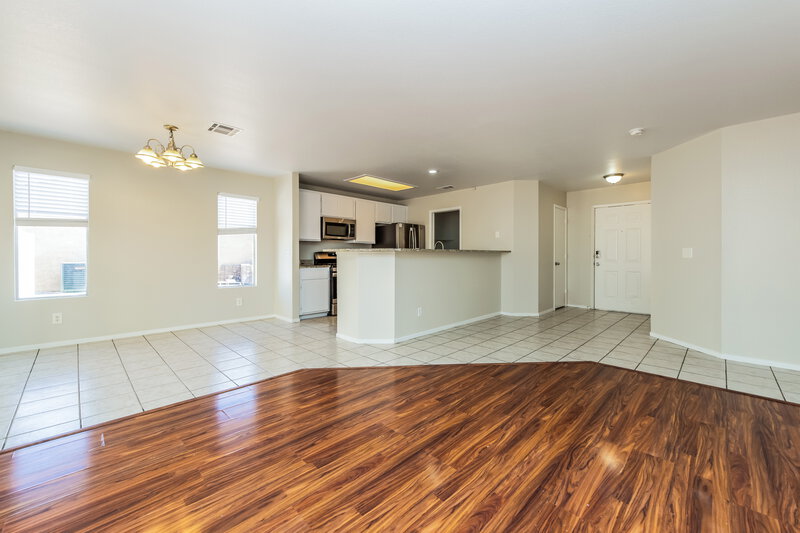 1,935/Mo, 5337 Padero Dr North Las Vegas, NV 89031 Living Room View 2