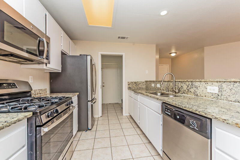 1,935/Mo, 5337 Padero Dr North Las Vegas, NV 89031 Kitchen View