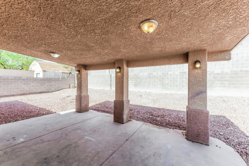 1,935/Mo, 5337 Padero Dr North Las Vegas, NV 89031 Covered Porch View