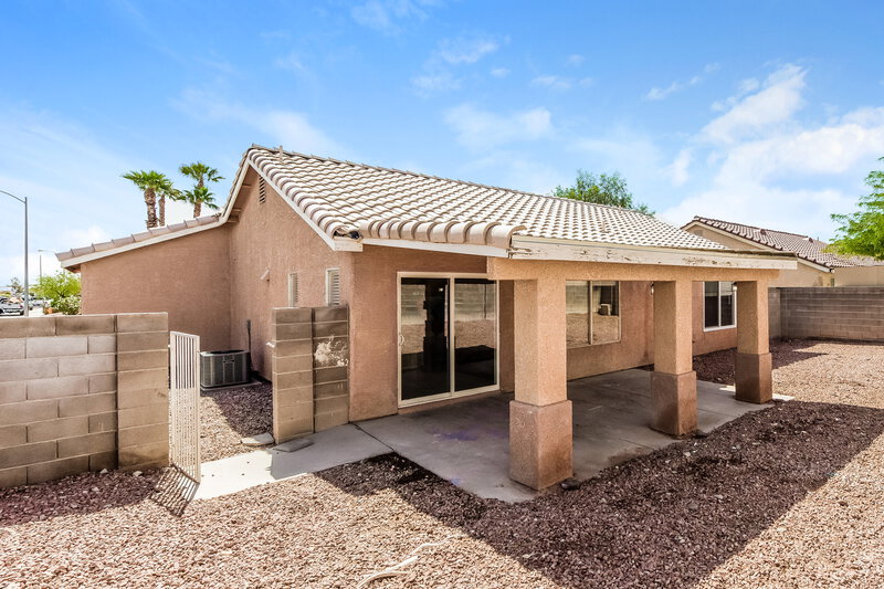 1,935/Mo, 5337 Padero Dr North Las Vegas, NV 89031 Rear View