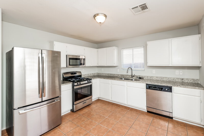 2,050/Mo, 5405 Jose Ernesto Street North Las Vegas, NV 89031 Kitchen View