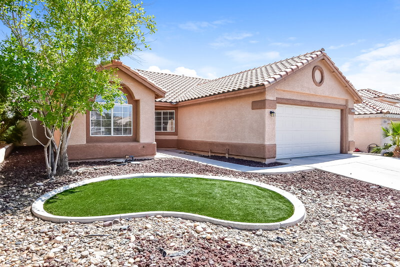 2,090/Mo, 6445 Bubbling Springs Ave Las Vegas, NV 89156 Front View