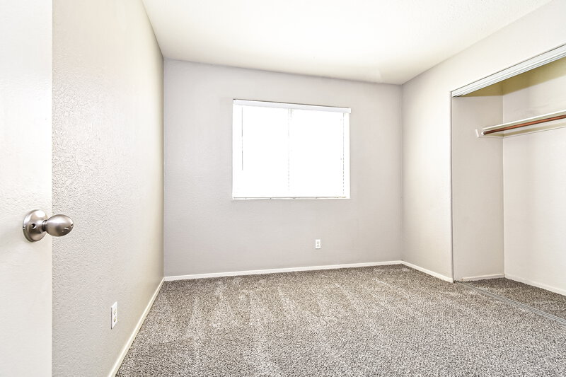 2,090/Mo, 6445 Bubbling Springs Ave Las Vegas, NV 89156 Bedroom View 2