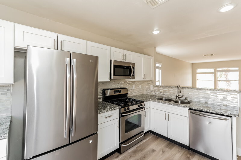 2,075/Mo, 873 Tollbrook Way Henderson, NV 89011 Kitchen View