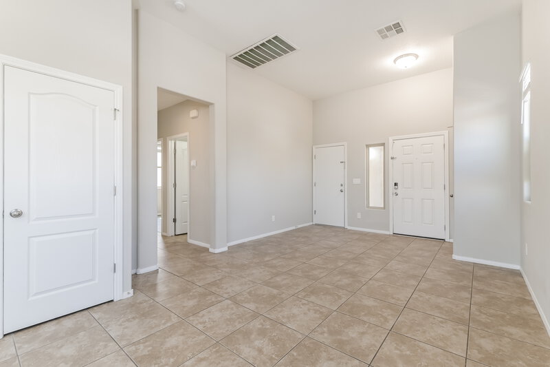 1,950/Mo, 712 Bridgeford Ct Henderson, NV 89011 Living Room View