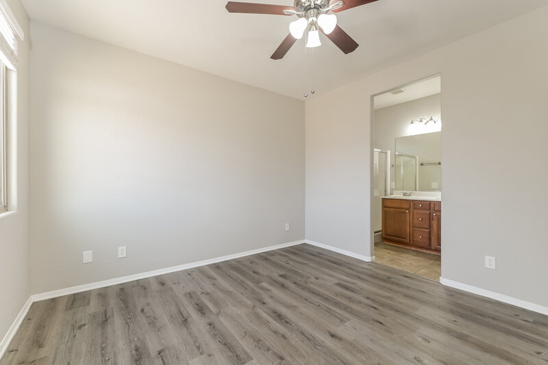 1,950/Mo, 712 Bridgeford Ct Henderson, NV 89011 Main Bedroom View 2