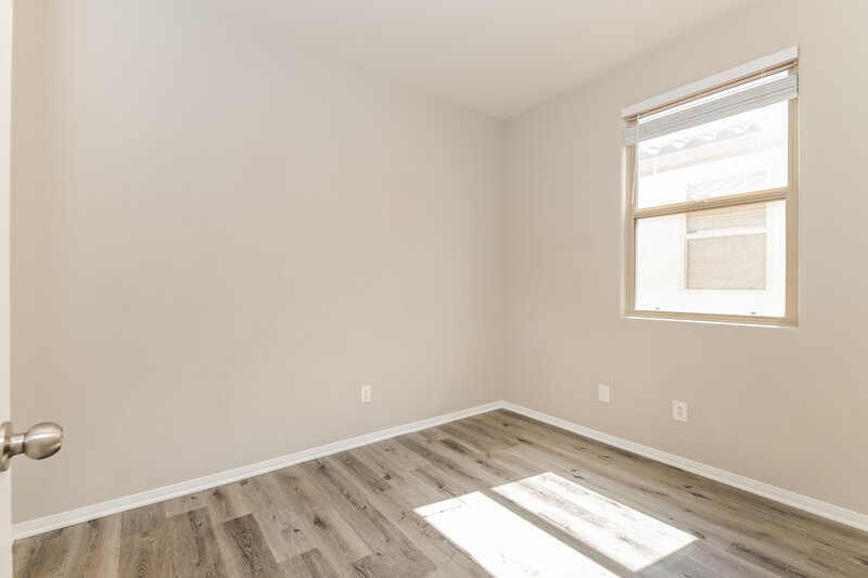 1,950/Mo, 712 Bridgeford Ct Henderson, NV 89011 Bedroom View 2