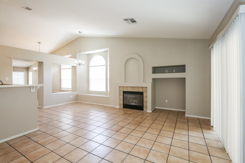 2,055/Mo, 3343 Rose Valley Street North Las Vegas, NV 89032 Living Room View 3