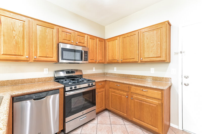2,090/Mo, 6236 Castle Kennedy St Henderson, NV 89011 Kitchen View