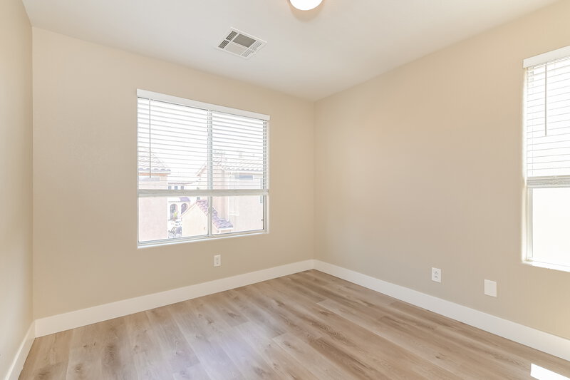 2,090/Mo, 6236 Castle Kennedy St Henderson, NV 89011 Bedroom View 2