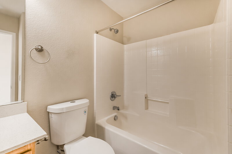 2,090/Mo, 6236 Castle Kennedy St Henderson, NV 89011 Bathroom View