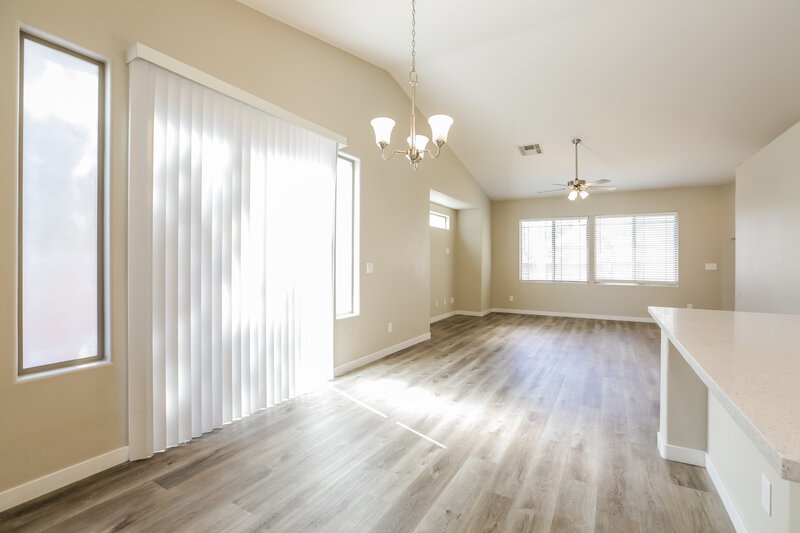 2,020/Mo, 3528 Turquoise Waters Avenue North Las Vegas, NV 89081 Dining Room View