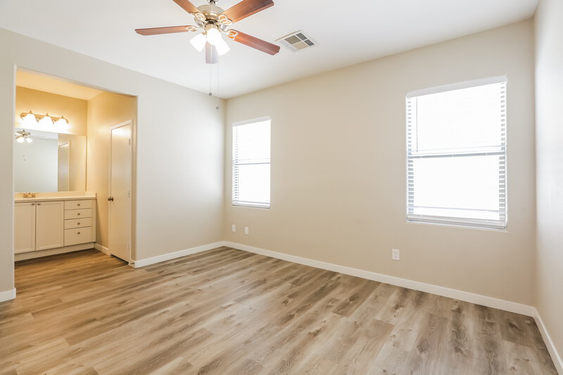 2,020/Mo, 3528 Turquoise Waters Avenue North Las Vegas, NV 89081 Main Bedroom View