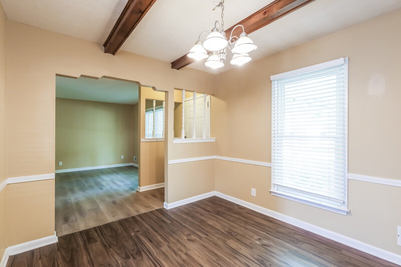 2,005/Mo, 8612 Sardis Way Louisville, KY 40228 Dining Room View