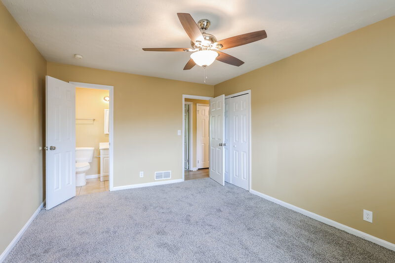 2,005/Mo, 8612 Sardis Way Louisville, KY 40228 Main Bedroom View