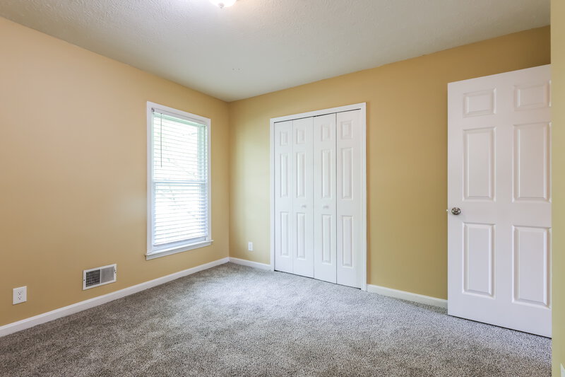 2,005/Mo, 8612 Sardis Way Louisville, KY 40228 Bedroom View 3