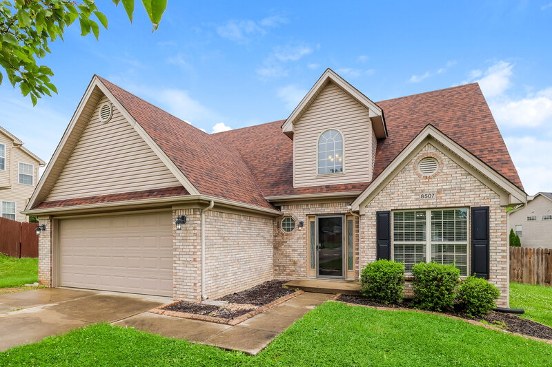 2,275/Mo, 8507 Bucking Trail Ct Louisville, KY 40291 Front View