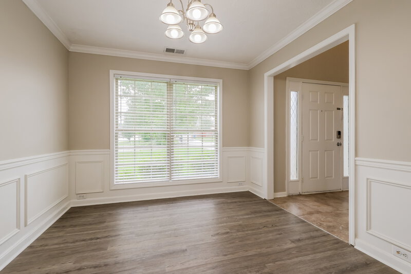 2,275/Mo, 8507 Bucking Trail Ct Louisville, KY 40291 Dining Room View