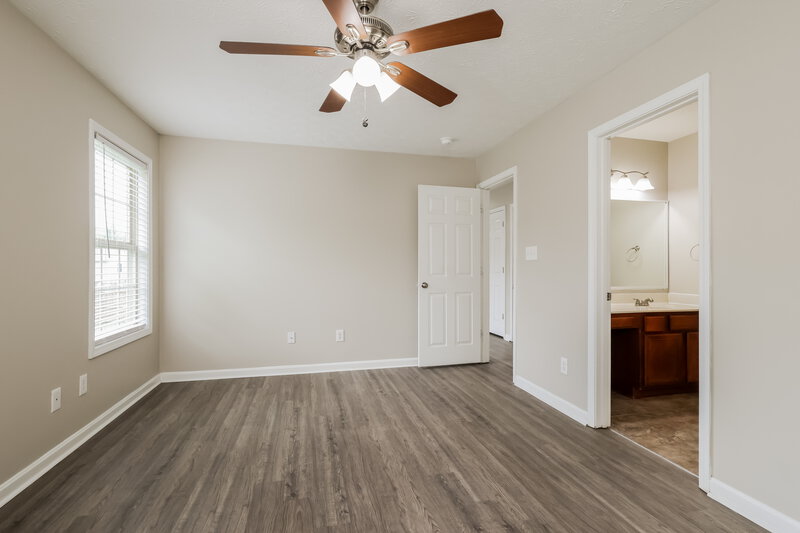 2,275/Mo, 8507 Bucking Trail Ct Louisville, KY 40291 Main Bedroom View