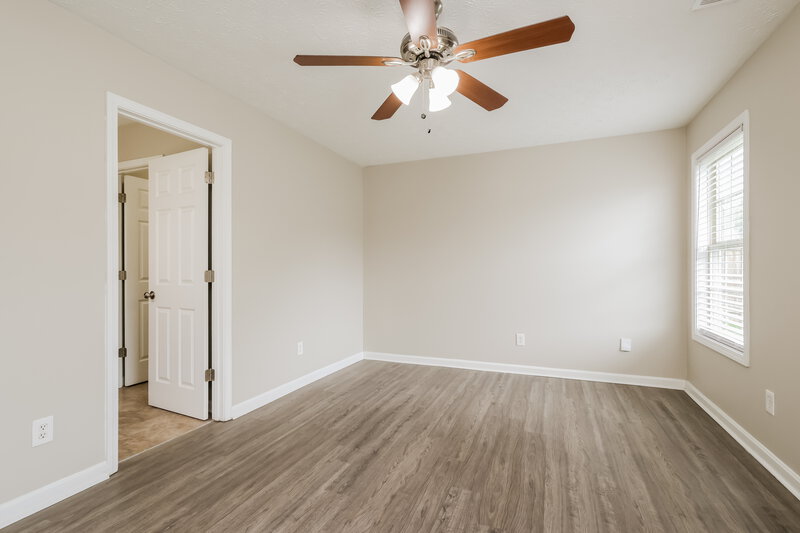 2,275/Mo, 8507 Bucking Trail Ct Louisville, KY 40291 Main Bedroom View 2