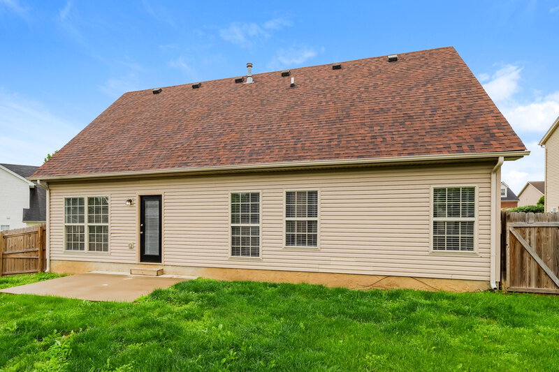 2,275/Mo, 8507 Bucking Trail Ct Louisville, KY 40291 Rear View