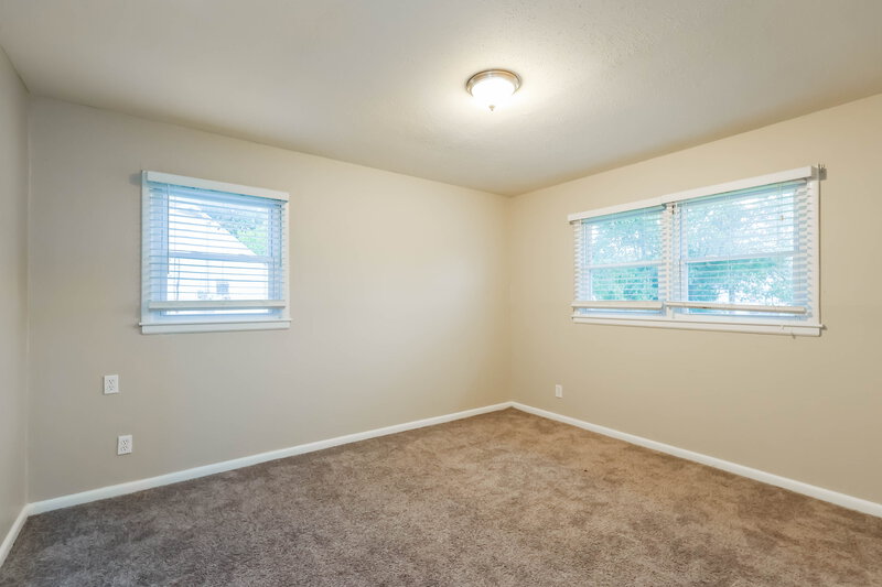 1,955/Mo, 7303 Dunkirk Ln Louisville, KY 40272 Bedroom View 2