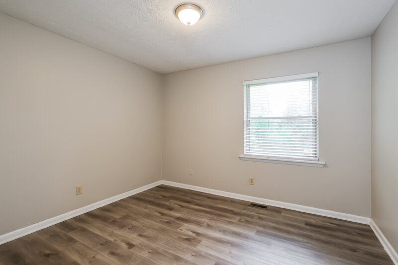 1,665/Mo, 7906 Candleglow Ln Louisville, KY 40214 Bedroom View