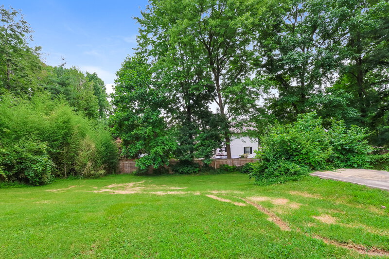 1,665/Mo, 7906 Candleglow Ln Louisville, KY 40214 Exterior View