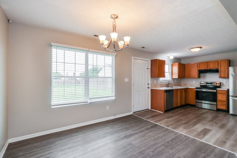 1,815/Mo, 6514 Hunters Creek Blvd Louisville, KY 40258 Dining Room View