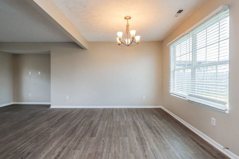 1,815/Mo, 6514 Hunters Creek Blvd Louisville, KY 40258 Dining Room View 2