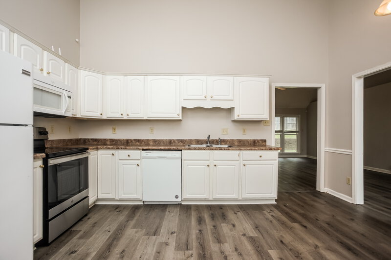 2,165/Mo, 9336 Starcross Ave Cordova, TN 38016 Kitchen View 2