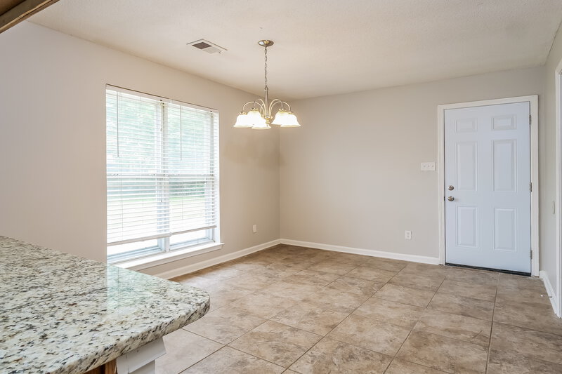 1,525/Mo, 3880 Warrington Dr Horn Lake, MS 38637 Dining Room View