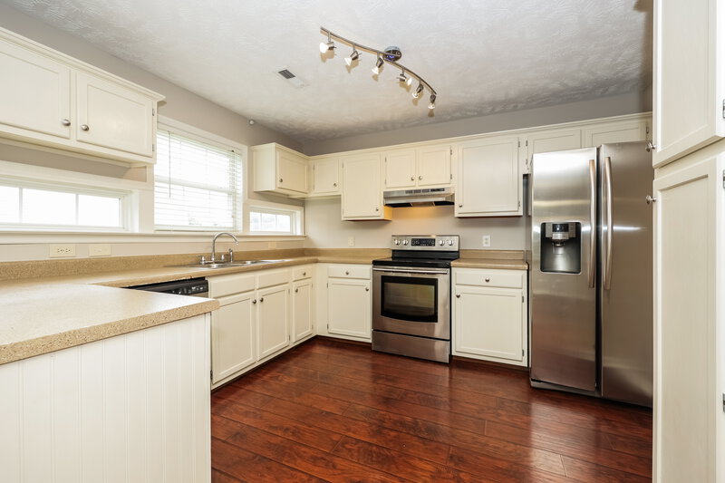 2,355/Mo, 1320 Dodd Trl Murfreesboro, TN 37128 Kitchen View