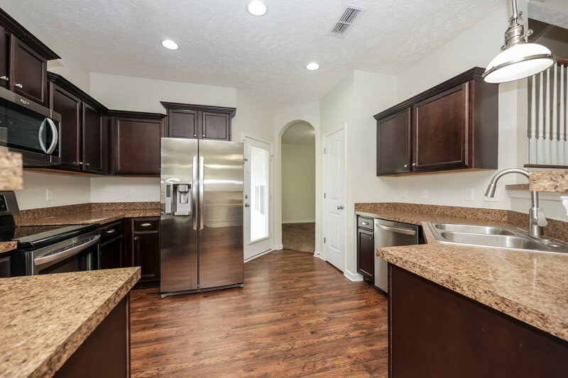 2,470/Mo, 3524 Oval Hesson Ln Murfreesboro, TN 37128 Kitchen View
